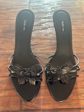 Style & Co. Black butterfly kitten heels